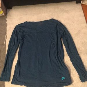 Nike long sleeve size medium